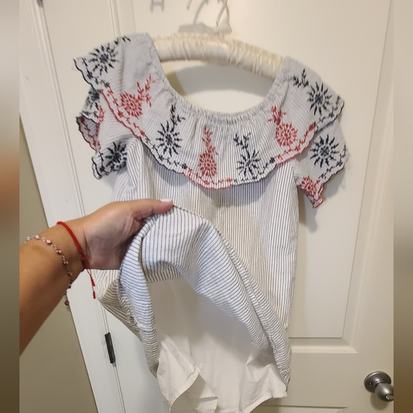 Zara Girls Embroidered Off-The-Shoulder Seer Sucker Top Size 9 - Picture 4 of 8